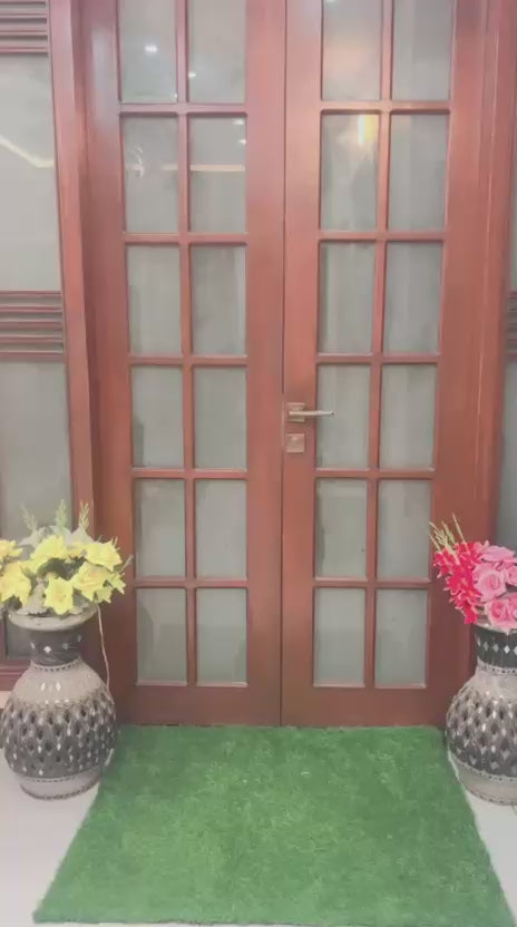 Upgrade your wardrobe with this elegant Midseason 3-Piece